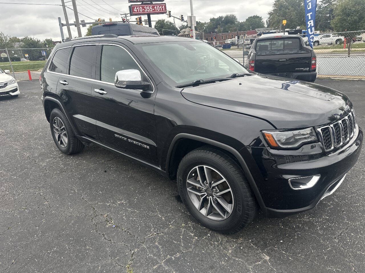 Used 2019 Jeep Grand Cherokee Limited w/ Luxury Group II RWD image 3
