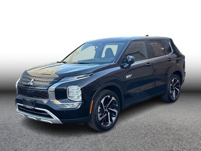 Used 2025 Mitsubishi Outlander SE