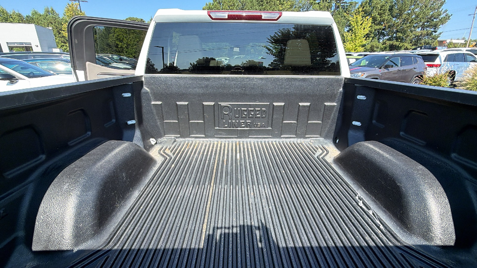 Used 2025 GMC Sierra 1500 SLT AWD/4WD image 12