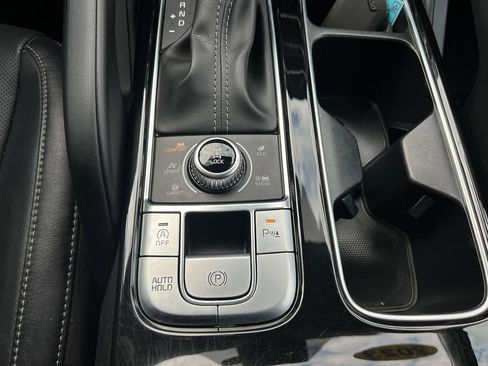 Used 2023 Kia Telluride LX image 24