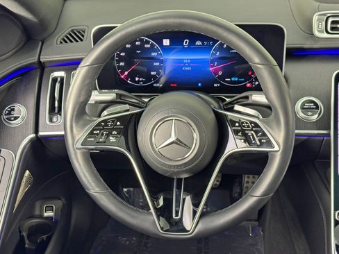 Used 2022 Mercedes-Benz S 500 4MATIC w/ AMG Line Package image 21