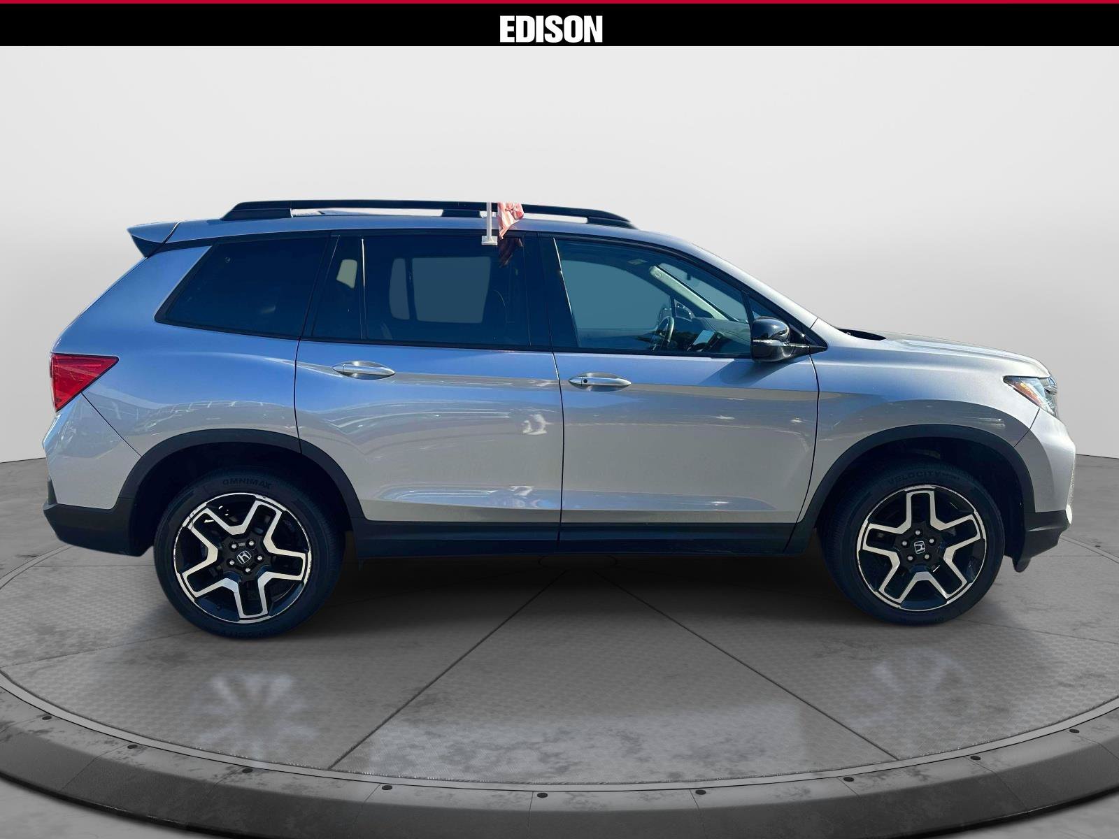Used 2023 Honda Passport Elite image 3