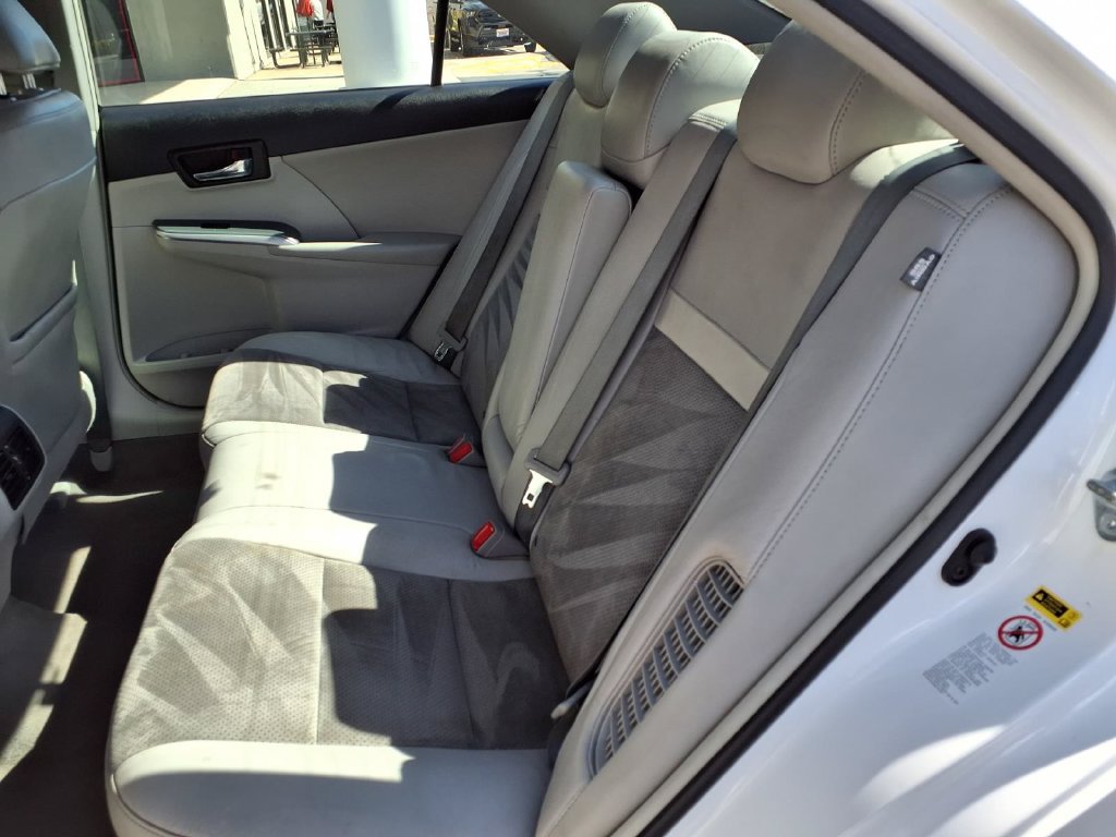 Used 2012 Toyota Camry XLE w/ Leather Pkg FWD image 20