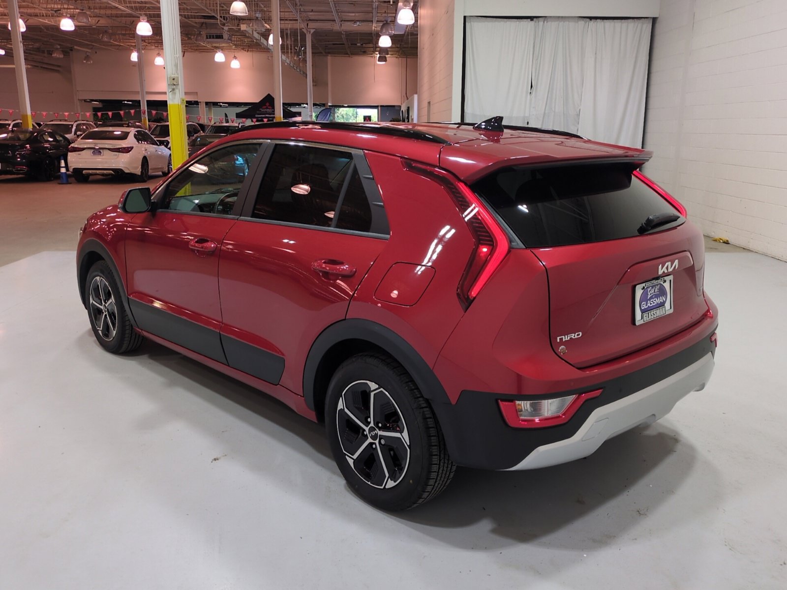 Certified 2024 Kia Niro EX FWD image 6