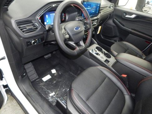 New 2025 Ford Escape ST-Line w/ Tech Pack #1 image 14