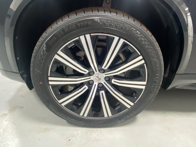 Used 2024 Volvo XC90 B5 Core w/ Climate Package AWD/4WD image 5