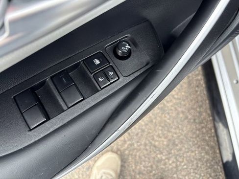 Certified 2025 Toyota Corolla SE image 27