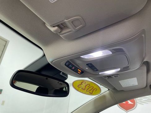 Used 2023 Buick Envision Essence FWD image 17
