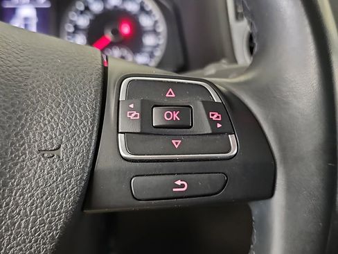 Used 2016 Volkswagen Tiguan SE image 20