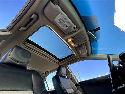 Used 2012 Toyota Camry SE image 26