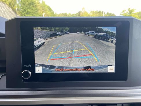 Used 2025 Toyota Tacoma TRD Sport RWD image 18