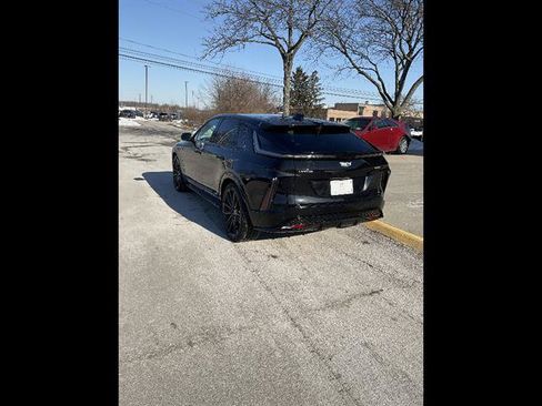 New 2026 Cadillac Lyriq V AWD/4WD image 10