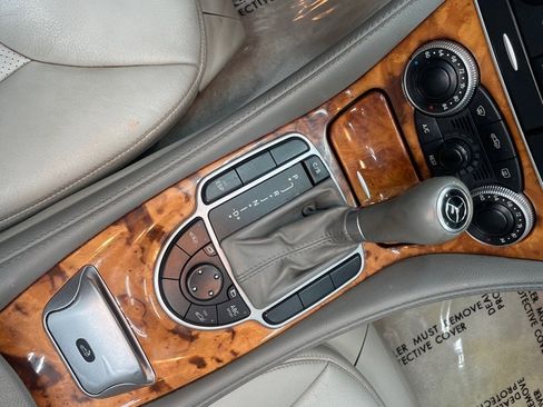 Used 2007 Mercedes-Benz SL 550 image 32