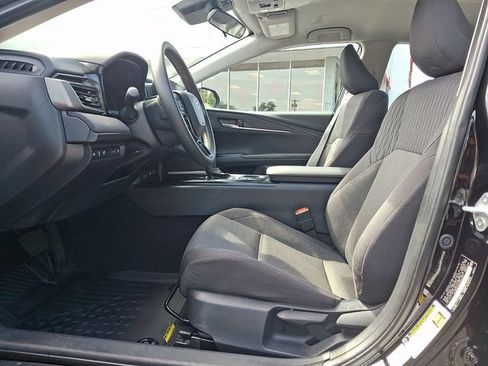 Used 2025 Toyota Camry LE FWD image 14