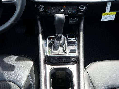 Used 2023 Jeep Compass Latitude w/ Convenience Group AWD/4WD image 22