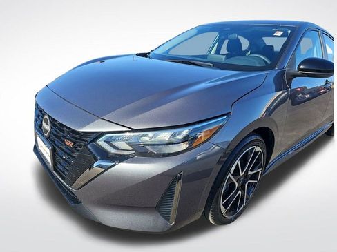 Used 2025 Nissan Sentra SR image 19