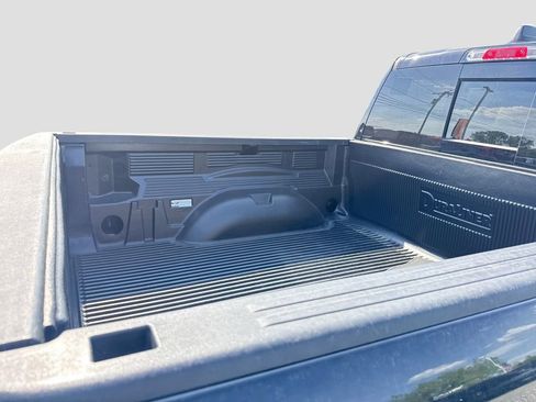 Used 2021 RAM 1500 Laramie AWD/4WD image 9