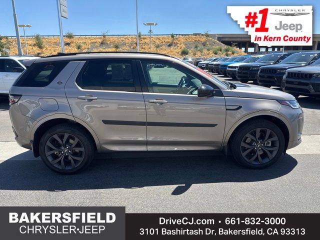 Used 2022 Land Rover Discovery Sport SE R-Dynamic AWD/4WD image 7