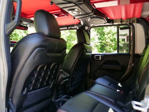 Used 2020 Jeep Gladiator Rubicon AWD/4WD image 31