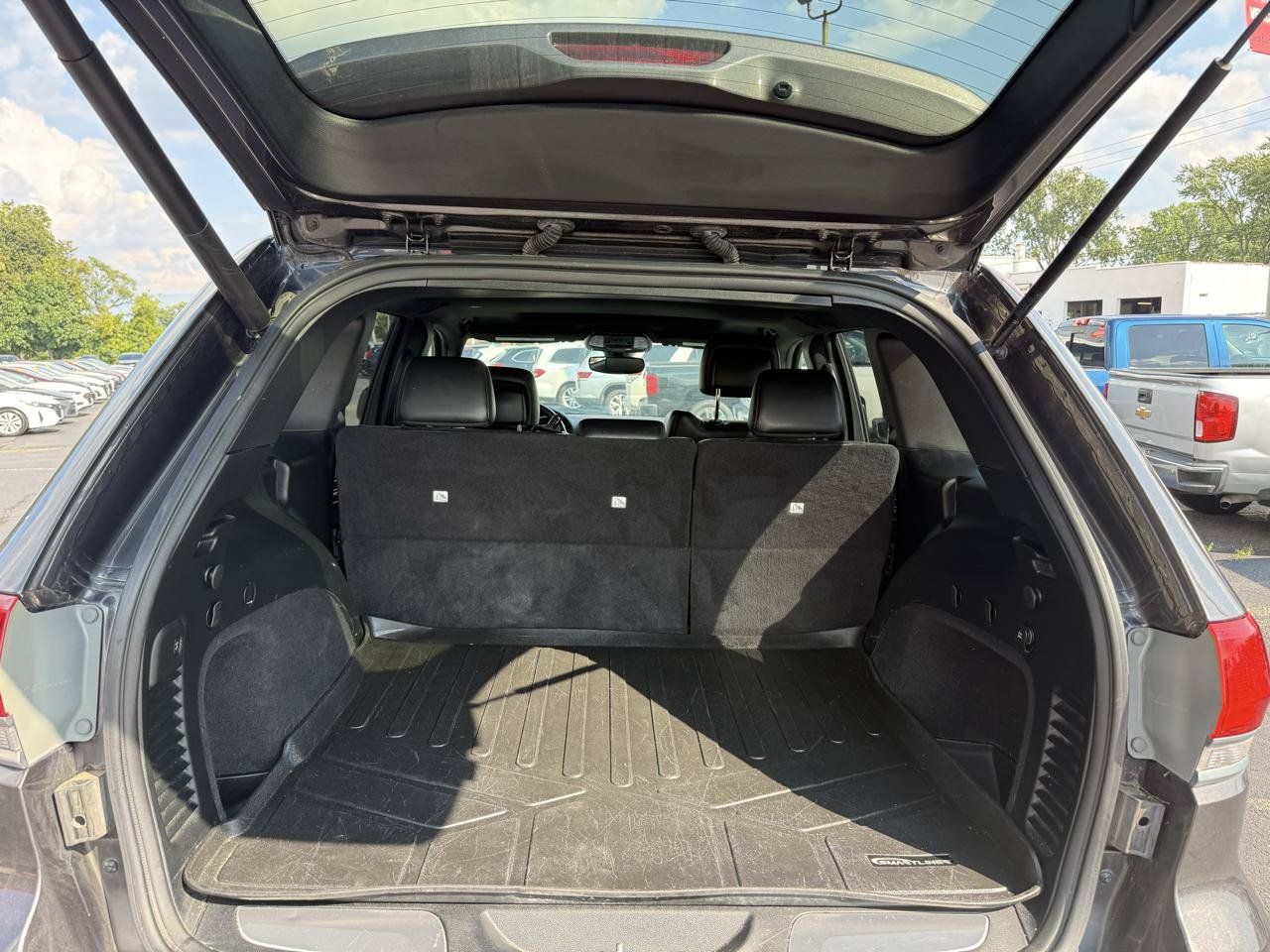 Used 2018 Jeep Grand Cherokee Limited w/ Trailer Tow Group IV AWD/4WD image 11