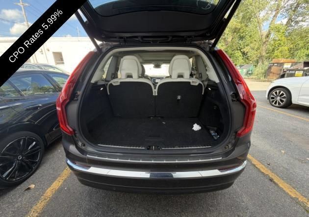 Used 2024 Volvo XC90 B6 Plus AWD/4WD image 13