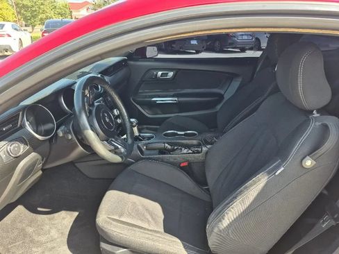 Used 2020 Ford Mustang Coupe RWD image 13