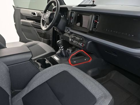 Used 2022 Ford Bronco 2-Door AWD/4WD image 12
