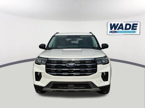 New 2026 Ford Explorer Active w/ Active Comfort Package image 2