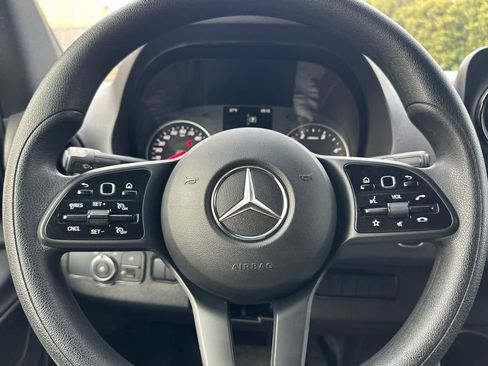 Used 2023 Mercedes-Benz Sprinter 2500 image 21