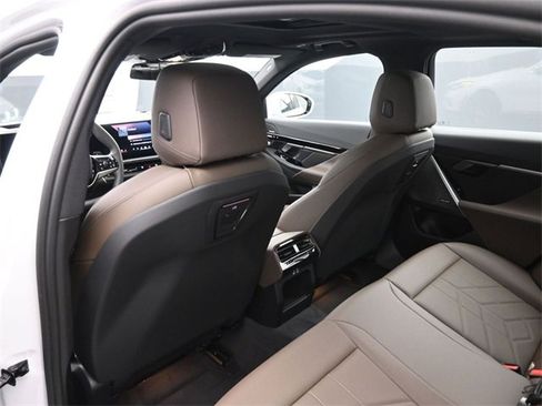 New 2026 BMW 530i w/ Premium Package image 12