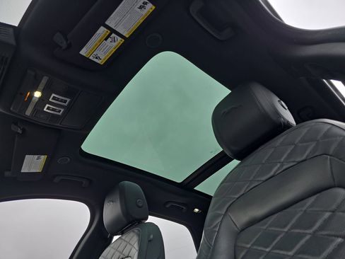 Used 2021 Jaguar F-PACE S image 30