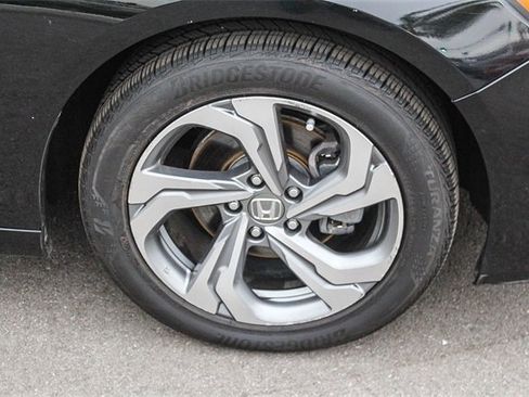Used 2018 Honda Accord EX image 13