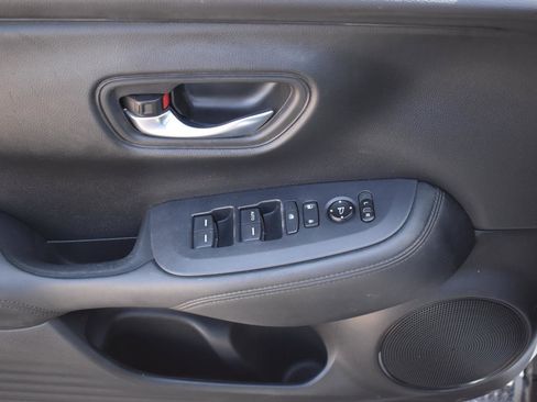 Used 2023 Honda HR-V LX image 13