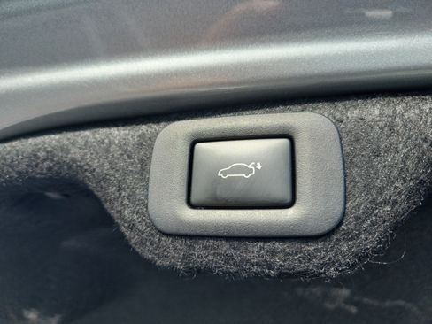 Certified 2023 Lexus ES 250 w/ Premium Package AWD/4WD image 10