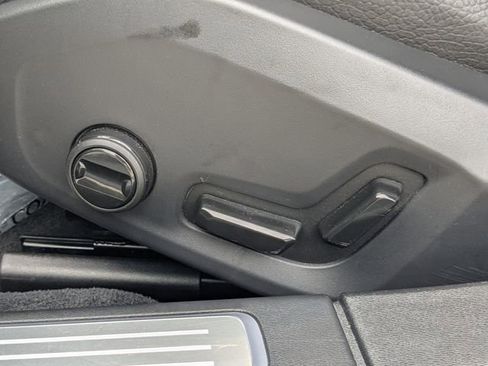 Used 2024 Volvo V90 B6 Cross Country Plus image 25