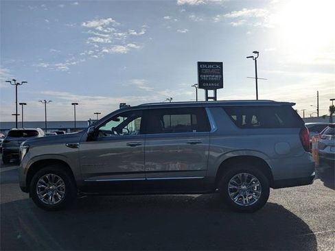 New 2026 GMC Yukon XL Denali image 7