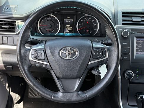 Used 2016 Toyota Camry SE w/ Protection Package (Q2) FWD image 18