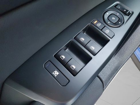 New 2026 Kia Sportage SX FWD image 19