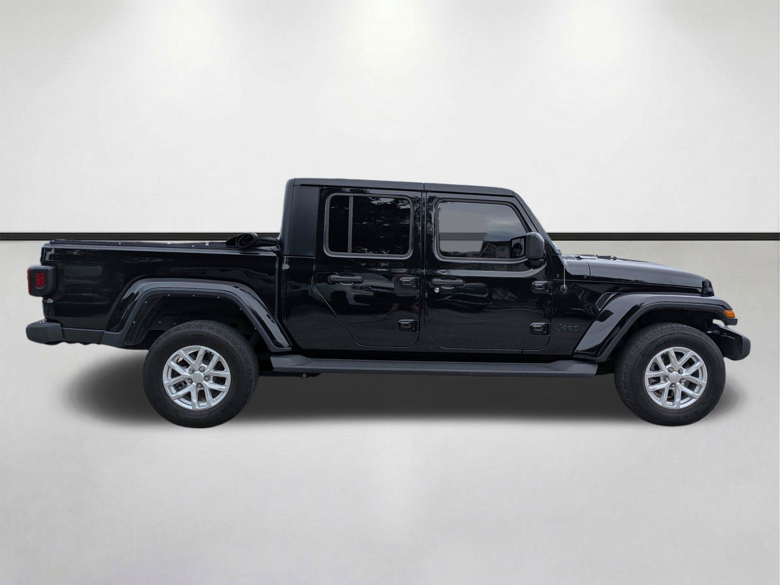 Used 2023 Jeep Gladiator Sport AWD/4WD image 3