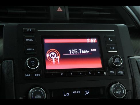 Used 2017 Honda Civic Sport image 10
