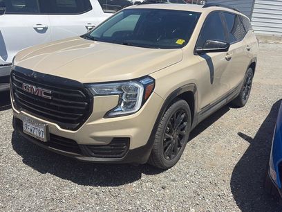 Used 2023 GMC Terrain SLE w/ Driver Convenience Package