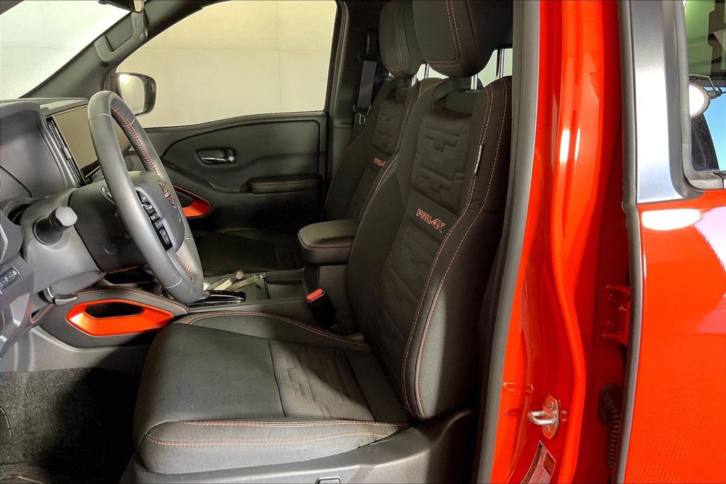 Used 2025 Nissan Frontier PRO-4X AWD/4WD image 31