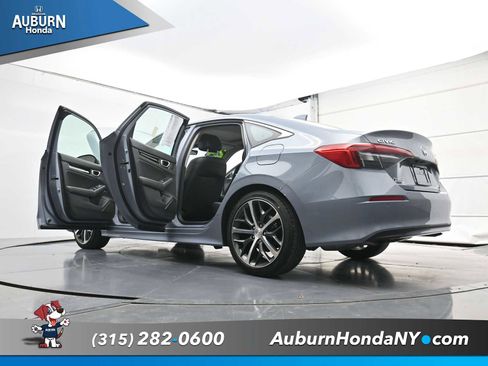 Used 2024 Honda Civic Touring image 34