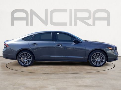 Used 2025 Honda Accord SE image 12