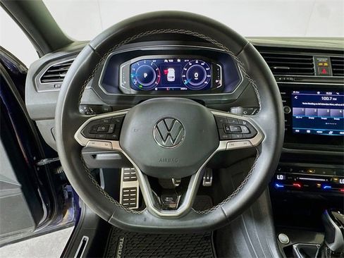 Used 2023 Volkswagen Tiguan SEL R-Line image 9