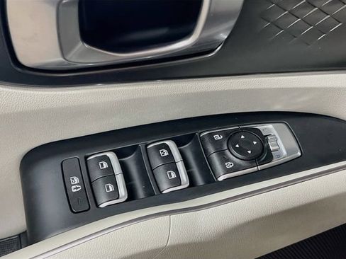 Certified 2023 Kia Sorento EX AWD/4WD image 18