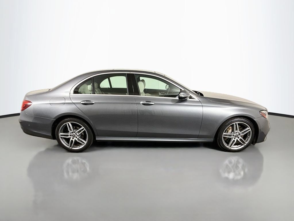 Used 2018 Mercedes-Benz E 300 4MATIC image 8