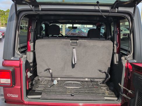 Used 2021 Jeep Wrangler Rubicon AWD/4WD image 13