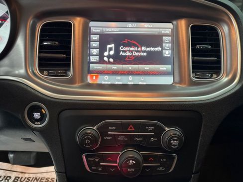 Used 2022 Dodge Charger SXT image 16