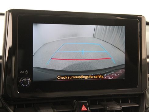 Used 2024 Toyota Corolla Cross LE image 13